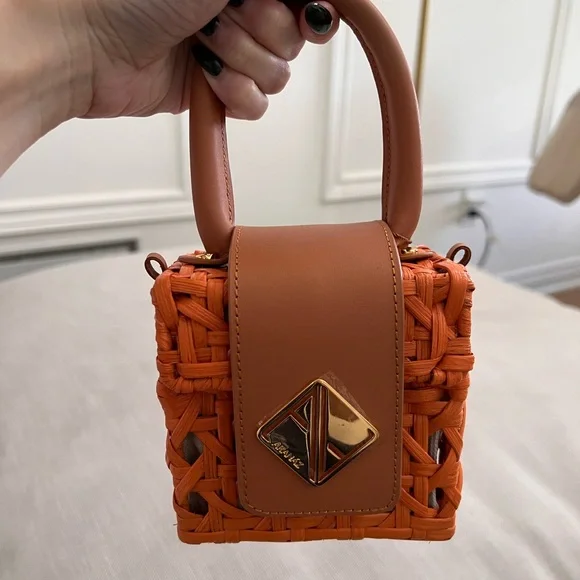 Aranaz Mini Charlie - Handmade Woven Handbag - Picture 6 of 6